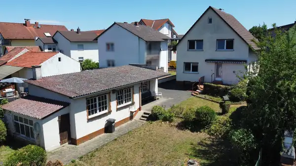 Haus mit Charme, großem Garten und tollem Nebengebäude sucht kreative Wohn-Liebhaber