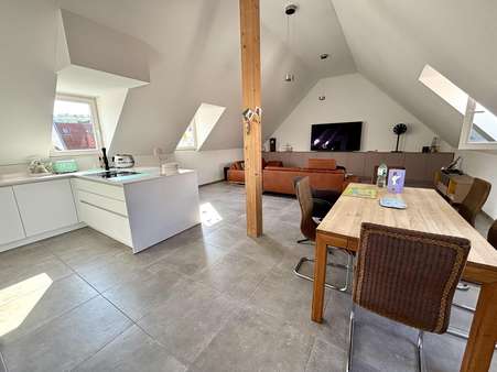 Wohn- Essbereich DG - Zweifamilienhaus in 64625 Bensheim mit 240m² kaufen