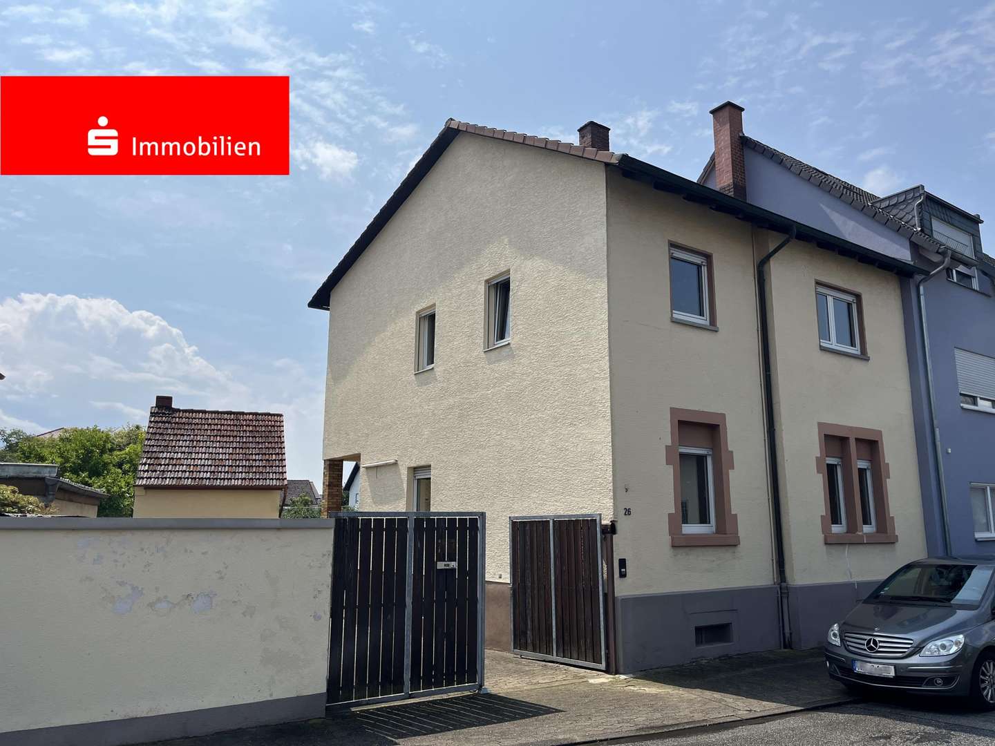 Außenansicht Außenansicht - Doppelhaushälfte in 64673 Zwingenberg mit 126m² kaufen