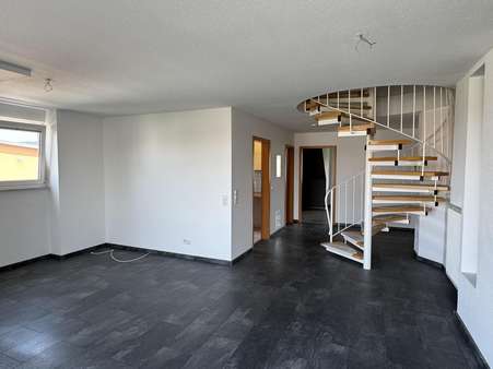 Wohn- und Essbereich 2. OG Wohn- und Essbereich 2. OG - Maisonette-Wohnung in 64625 Bensheim mit 77m² kaufen
