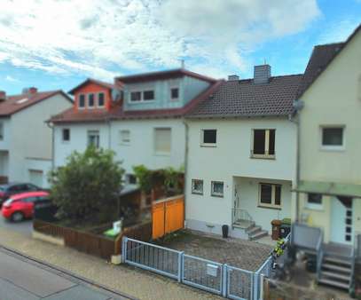 Hausansicht - Reihenmittelhaus in 64625 Bensheim mit 81m² kaufen