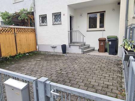 Hof - Reihenmittelhaus in 64625 Bensheim mit 81m² kaufen