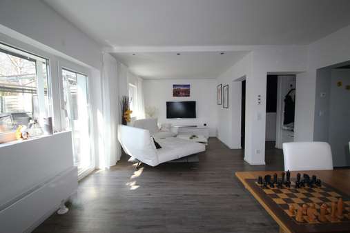 Wohnzimmer - Reihenmittelhaus in 60488 Frankfurt mit 84m² kaufen