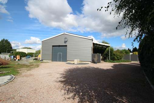 Halle Einfahrt - Mehrfamilienhaus in 61130 Nidderau mit 205m² kaufen