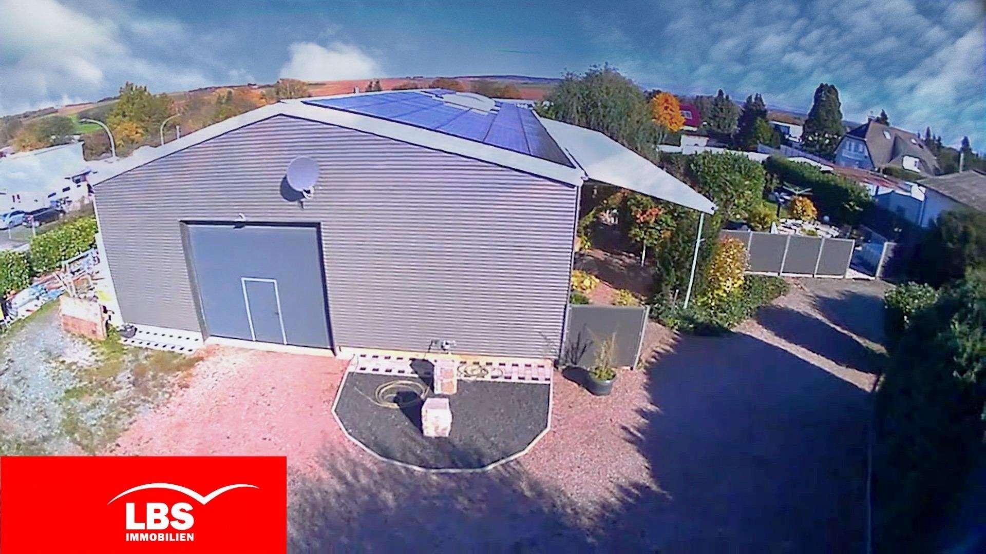 Luftbild Halle/Wohnen - Mehrfamilienhaus in 61130 Nidderau mit 205m² kaufen