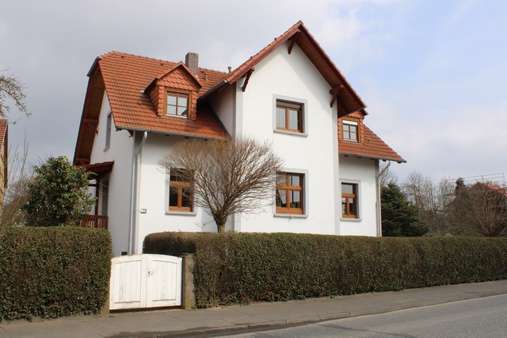 Einfamilienhaus - Mehrfamilienhaus in 34587 Felsberg mit 443m² günstig kaufen