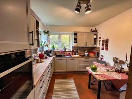 Küche rechts - Zweifamilienhaus in 34212 Melsungen mit 205m² kaufen