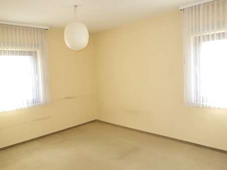 Schlafzimmer - Einfamilienhaus in 34281 Gudensberg mit 153m² kaufen