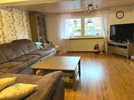 Wohnzimmer - Einfamilienhaus in 34286 Spangenberg mit 356m² kaufen