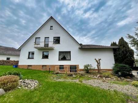 Rückansicht - Einfamilienhaus in 34587 Felsberg mit 180m² kaufen