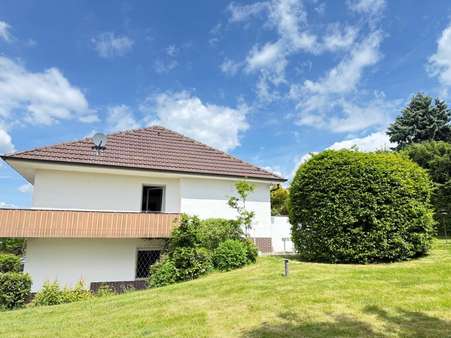 Blick vom Baugrundstück Blick vom Baugrundstück - Einfamilienhaus in 34212 Melsungen mit 187m² kaufen