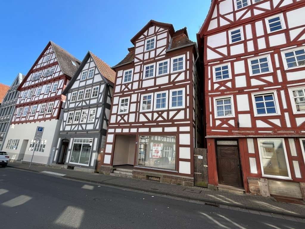Hausansicht Hausansicht - Mehrfamilienhaus in 34212 Melsungen mit 183m² kaufen