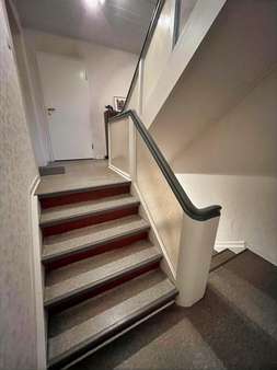 Treppenhaus Treppenhaus - Mehrfamilienhaus in 34212 Melsungen mit 183m² kaufen