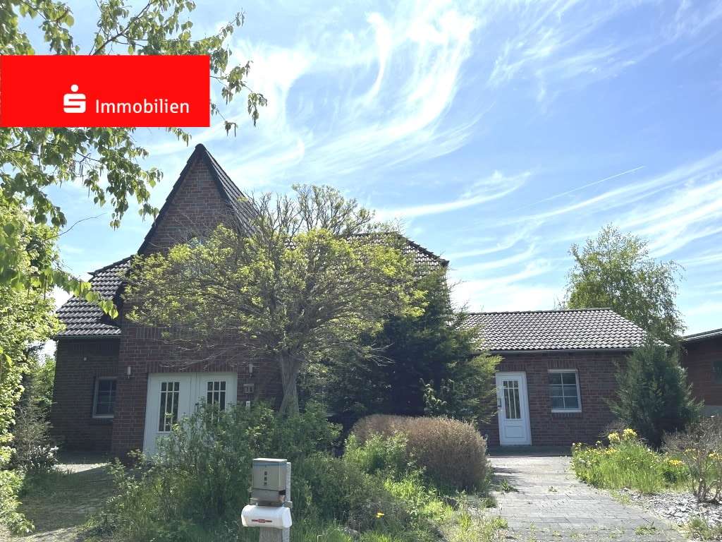 Blick auf das Haus - Landhaus in 34582 Borken mit 194m² kaufen