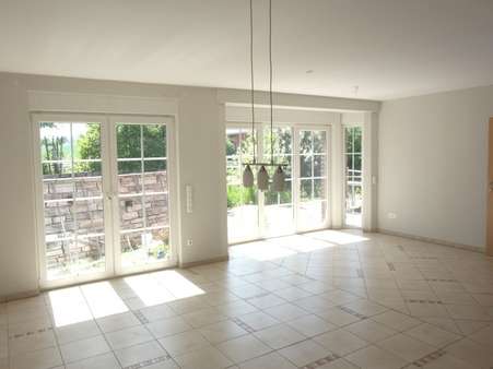 Wohnzimmer Erdgeschoss Haupthaus - Landhaus in 34582 Borken mit 194m² kaufen