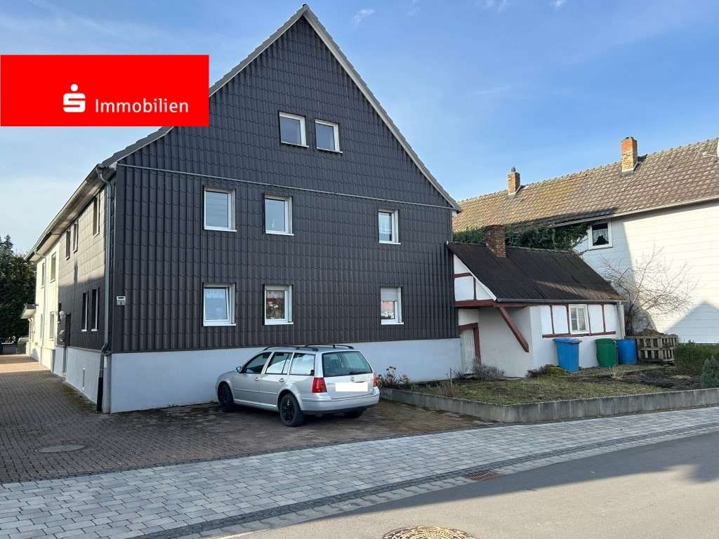 Haus m. kl. Nebengebäude u.Stellplätzen - Doppelhaushälfte in 34576 Homberg mit 120m² kaufen