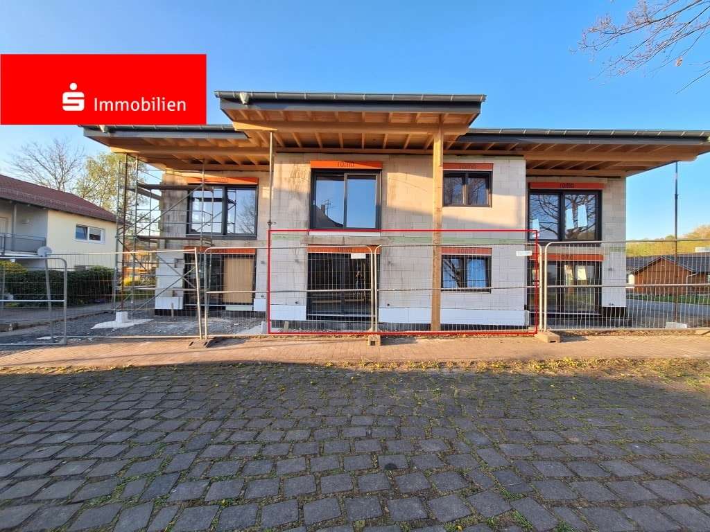 Blick auf das Haus - Erdgeschosswohnung in 34621 Frielendorf mit 69m² kaufen