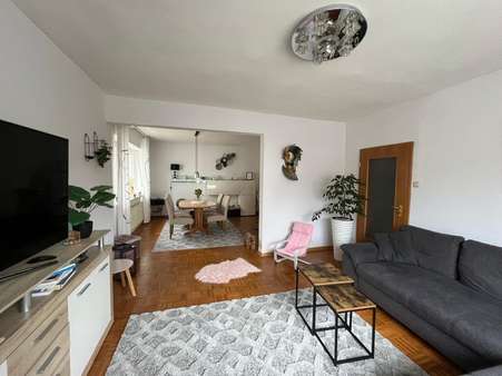 Wohn- Esszimmer EG - Mehrfamilienhaus in 36211 Alheim mit 223m² kaufen