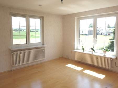 Wohnzimmer Erdgeschoss - Einfamilienhaus in 34582 Borken mit 104m² kaufen