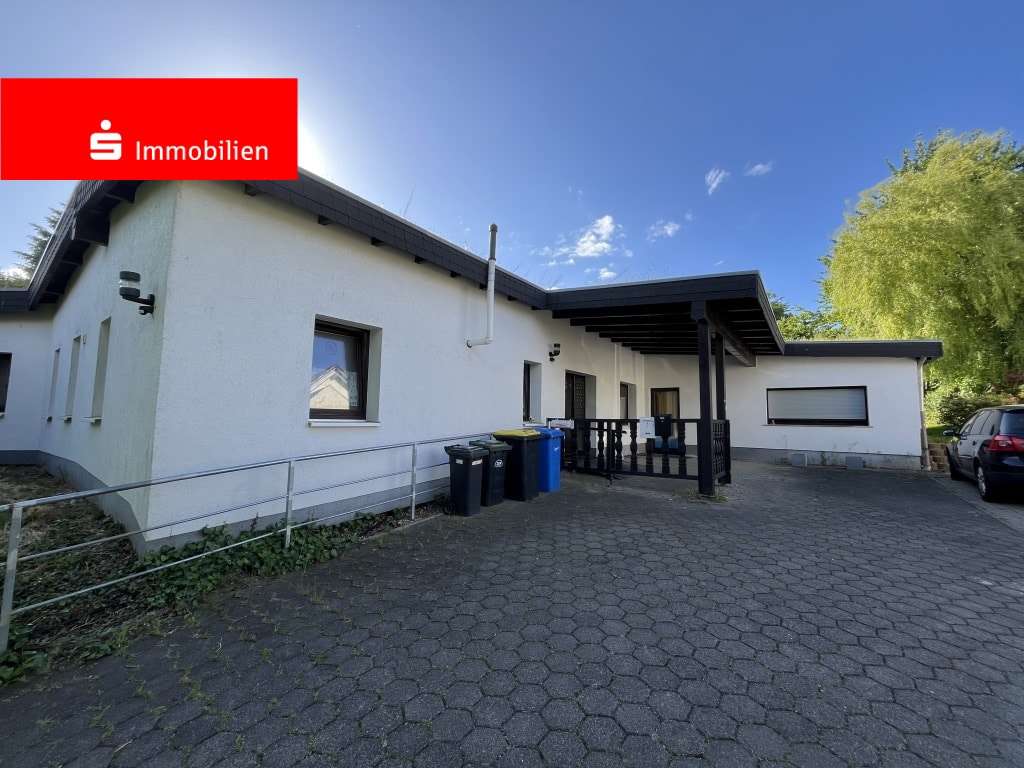 Hausansicht - Einfamilienhaus in 34323 Malsfeld mit 191m² kaufen