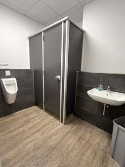 Herren-WC Herren-WC - Ladenlokal in 34212 Melsungen mit 479m² mieten