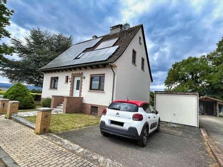 Hausansicht - Einfamilienhaus in 34582 Borken mit 119m² kaufen