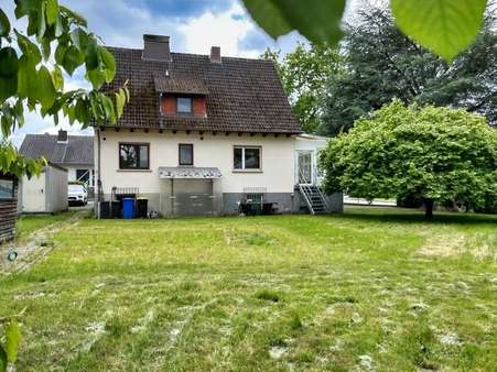 Rückansicht - Einfamilienhaus in 34582 Borken mit 119m² kaufen