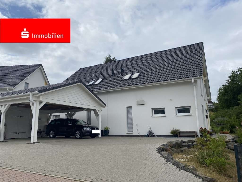 Blick auf das Haus Blick auf das Haus - Doppelhaushälfte in 34576 Homberg mit 115m² mieten