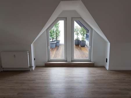 Wohnbereich - Dachgeschosswohnung in 51067 Köln mit 42m² kaufen