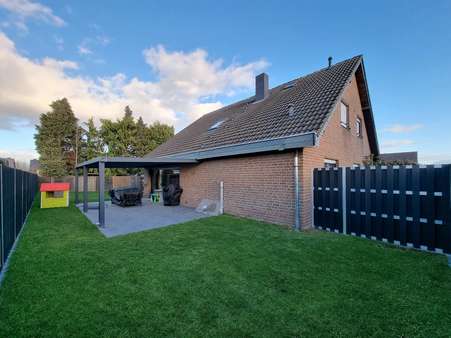 Gartenansicht - Einfamilienhaus in 50189 Elsdorf mit 125m² kaufen