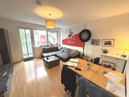 Wohnzimmer - Etagenwohnung in 50170 Kerpen mit 58m² kaufen