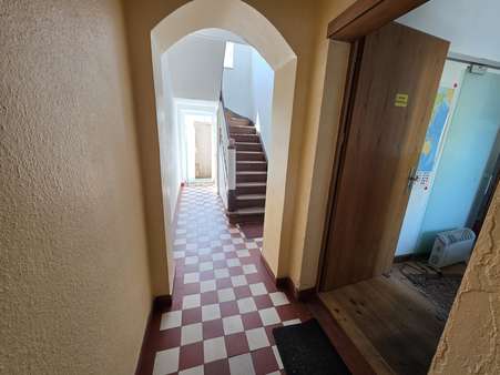 Treppenhaus Treppenhaus - Werkstatt in 50126 Bergheim mit 84m² kaufen