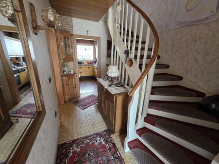 Flur - Reihenmittelhaus in 50129 Bergheim mit 93m² kaufen