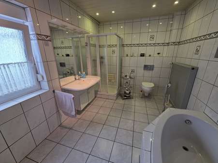 EG Badezimmer - Reihenendhaus in 50126 Bergheim mit 152m² kaufen