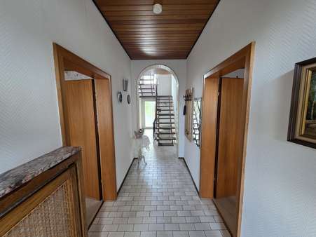 EG Eingangsdiele - Reihenendhaus in 50126 Bergheim mit 152m² kaufen
