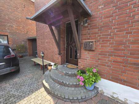 Hauseingang Hauseingang - Einfamilienhaus in 50181 Bedburg mit 132m² kaufen