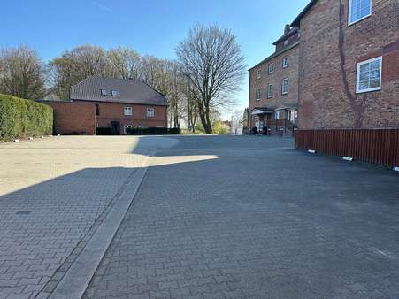 Zufahrt zur Halle - Halle in 24594 Hohenwestedt mit 510m² mieten