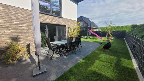 Terrasse - Doppelhaushälfte in 25541 Brunsbüttel mit 144m² kaufen