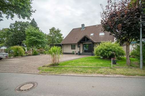 null - Zweifamilienhaus in 24628 Hartenholm mit 269m² kaufen