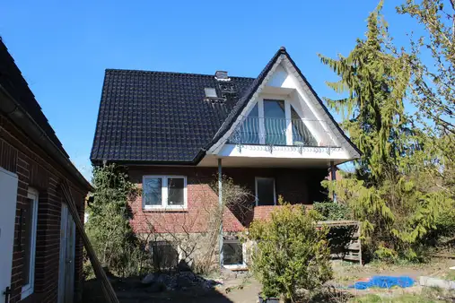 EInfamilienhaus mit großem Naturgrundstück