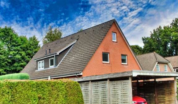 Seitenansicht mit Carport - Doppelhaushälfte in 25524 Heiligenstedten mit 115m² kaufen