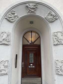 Haustüre mit Bogen - Etagenwohnung in 50968 Köln mit 96m² kaufen