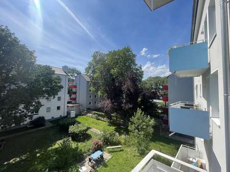 Aussicht vom Balkon (3) - Etagenwohnung in 50823 Köln mit 47m² kaufen