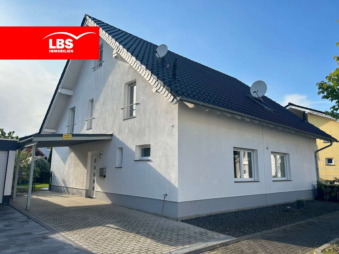 Frontansicht - Zweifamilienhaus in 51145 Köln mit 107m² kaufen