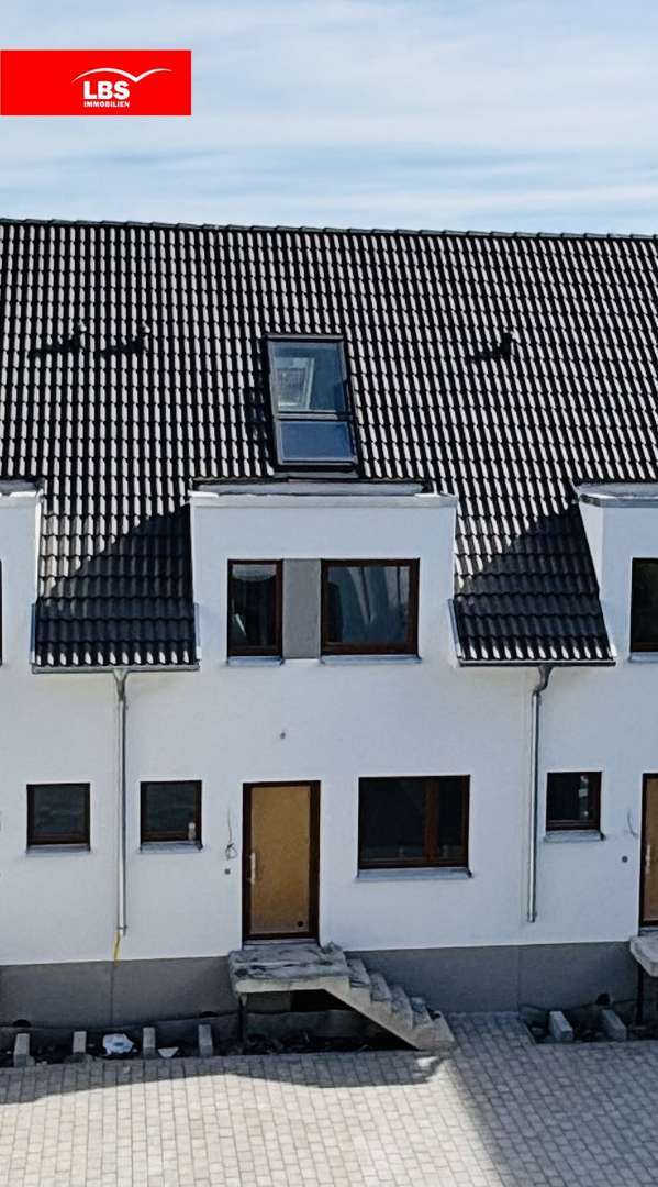 Vorderansicht Mittelhaus Vorderansicht Mittelhaus - Reihenmittelhaus in 63477 Maintal mit 107m² kaufen