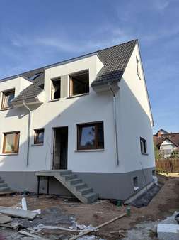 Vorderansicht - Reihenendhaus in 63477 Maintal mit 107m² kaufen