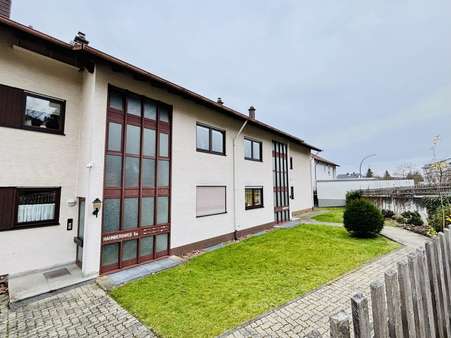 Vorderansicht - Etagenwohnung in 63911 Klingenberg mit 84m² kaufen