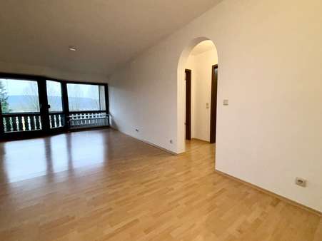 Wohnbereich - Etagenwohnung in 63911 Klingenberg mit 84m² kaufen