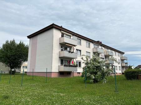 Seitenansicht Seitenansicht - Etagenwohnung in 63538 Großkrotzenburg mit 73m² kaufen