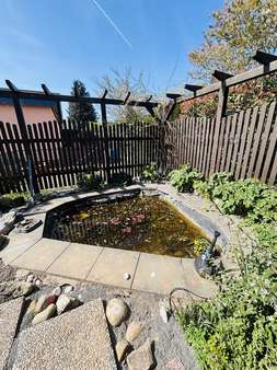 Teich an der Terrasse - Bungalow in 63454 Hanau mit 130m² kaufen